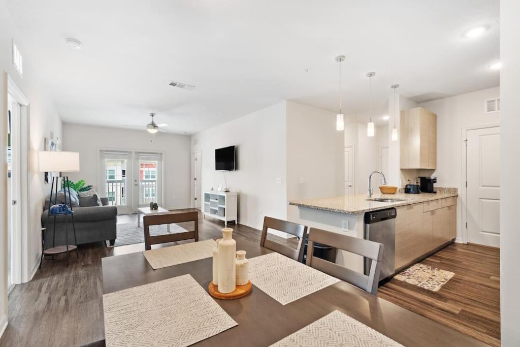Lavish 2br In Apartment *