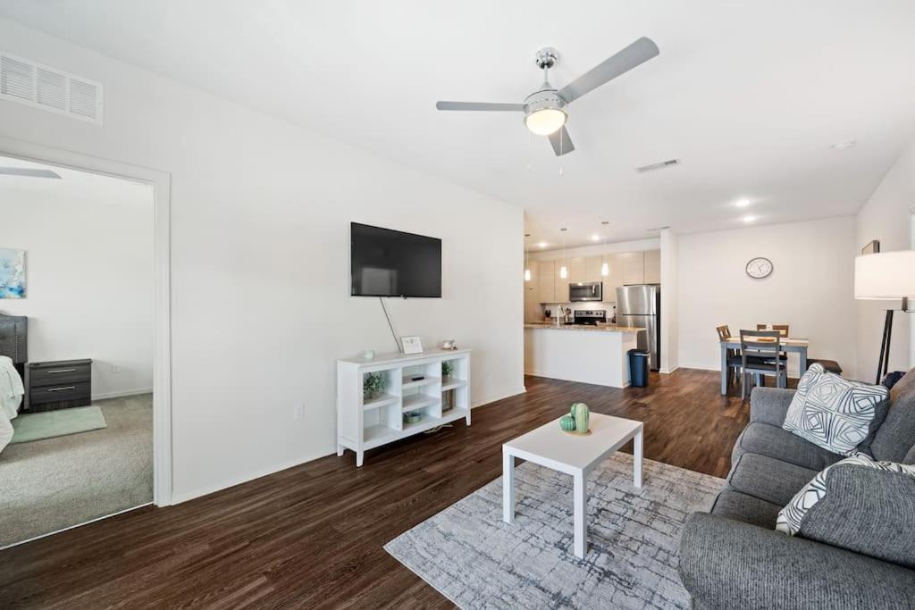 Lavish 2br In